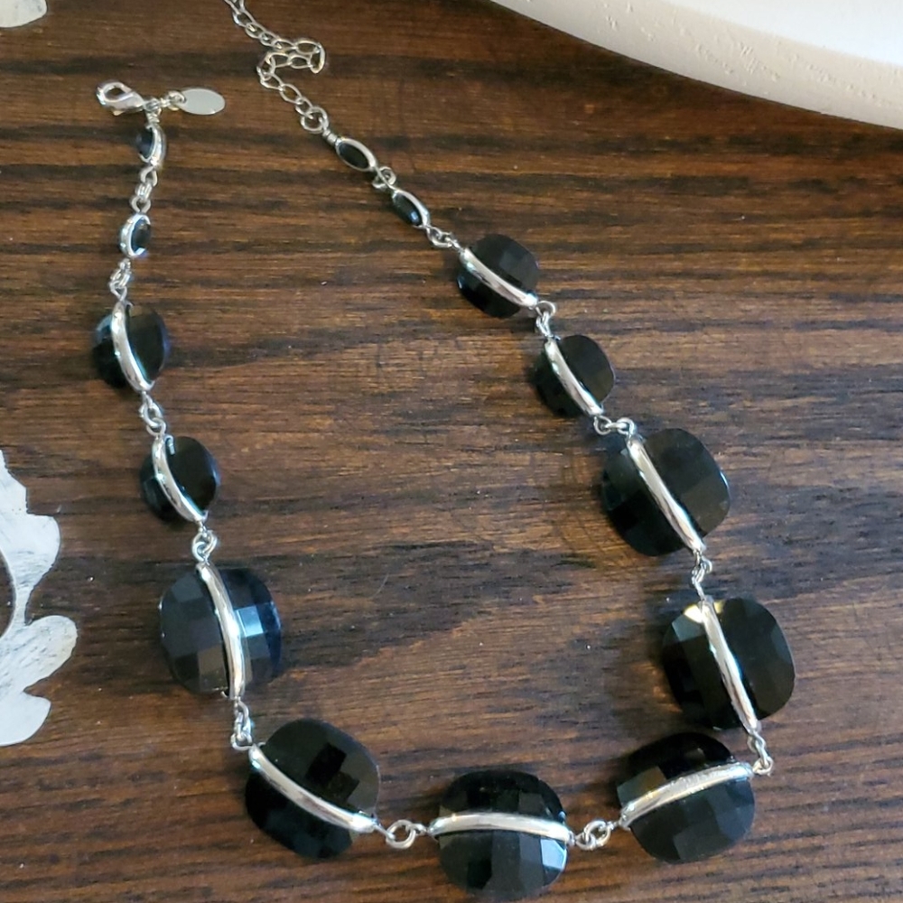 Lia sophia necklace
